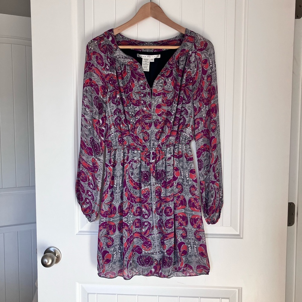 Women’s max studio, long sleeve dress.